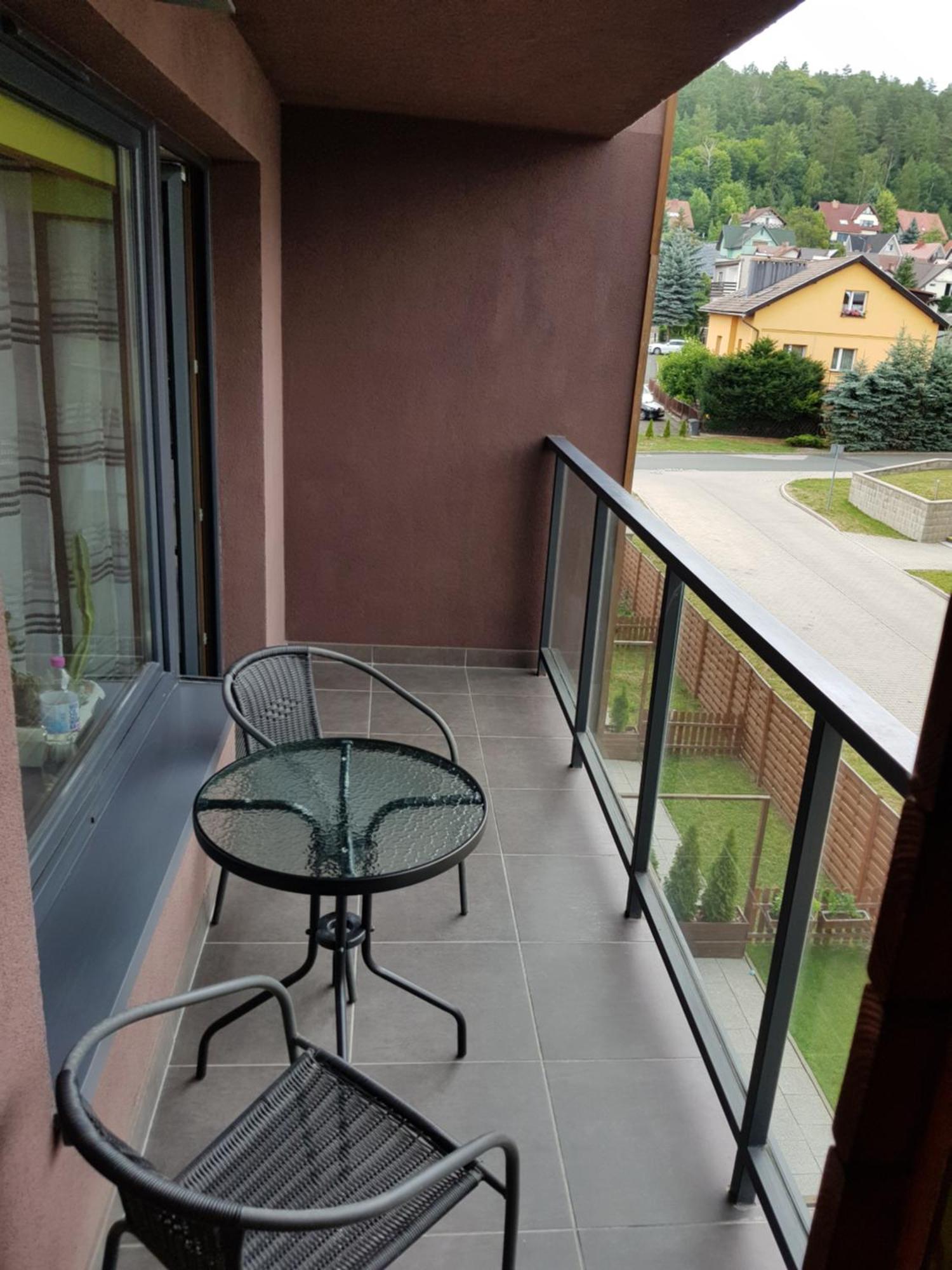 Apartament Jelenia Góra - Cieplice Exterior foto