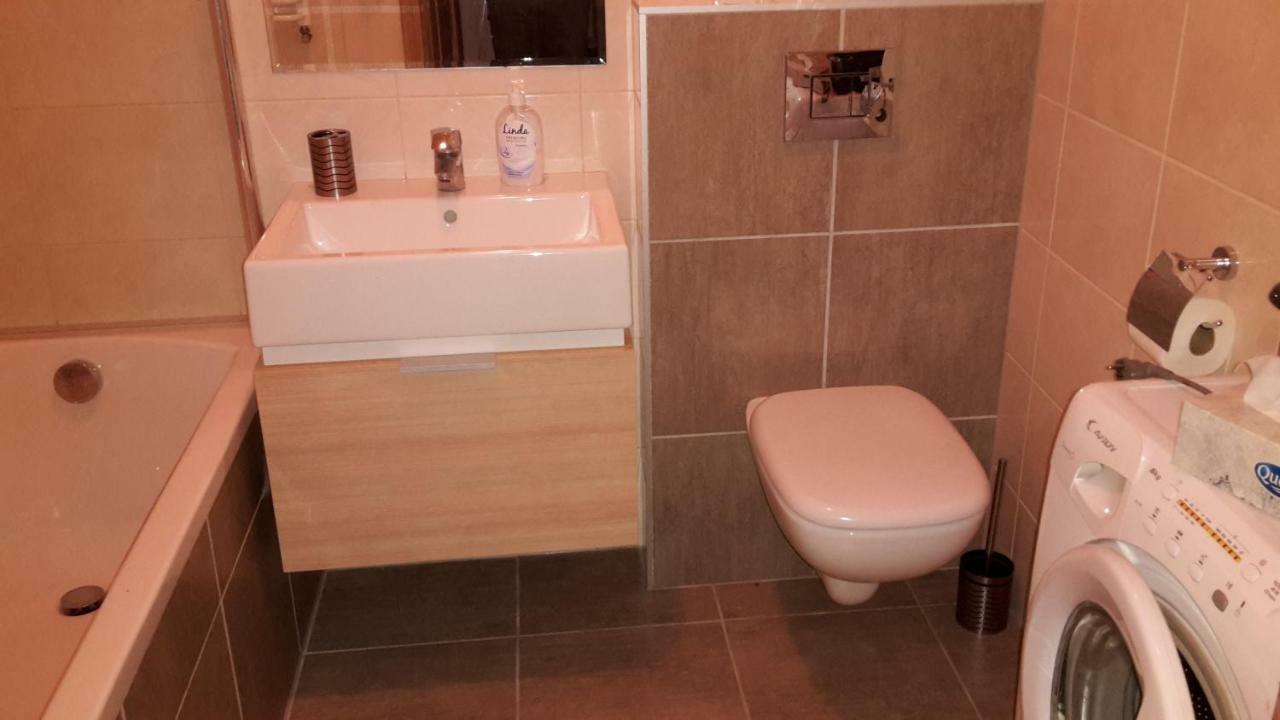 Apartament Jelenia Góra - Cieplice Exterior foto